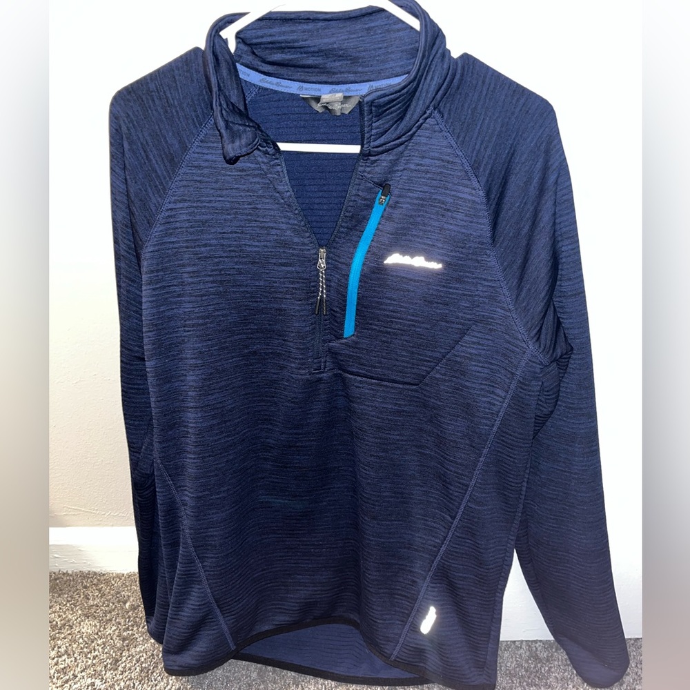 Men’s medium Eddie Bauer motion free heat quarter zip